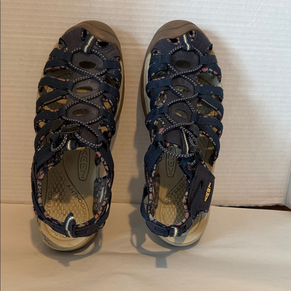 Keen Navy Sport Sandals with Pink Floral Accents. Size 9.5